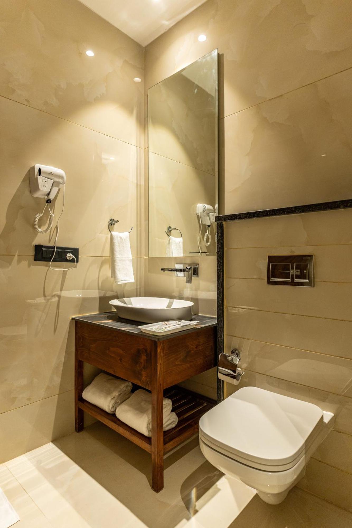 City Klyde Inn Amritsar Esterno foto